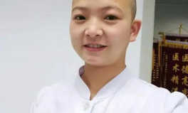 单霞小姐姐,青春活力，闪耀舞台的璀璨之星